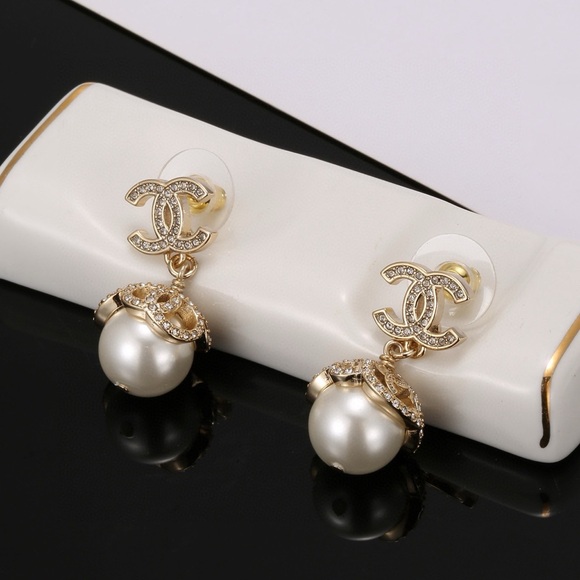 Chanel earrings - Picture 3 of 6
